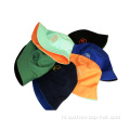 Aangepaste emmerhoed met geborduurd logo